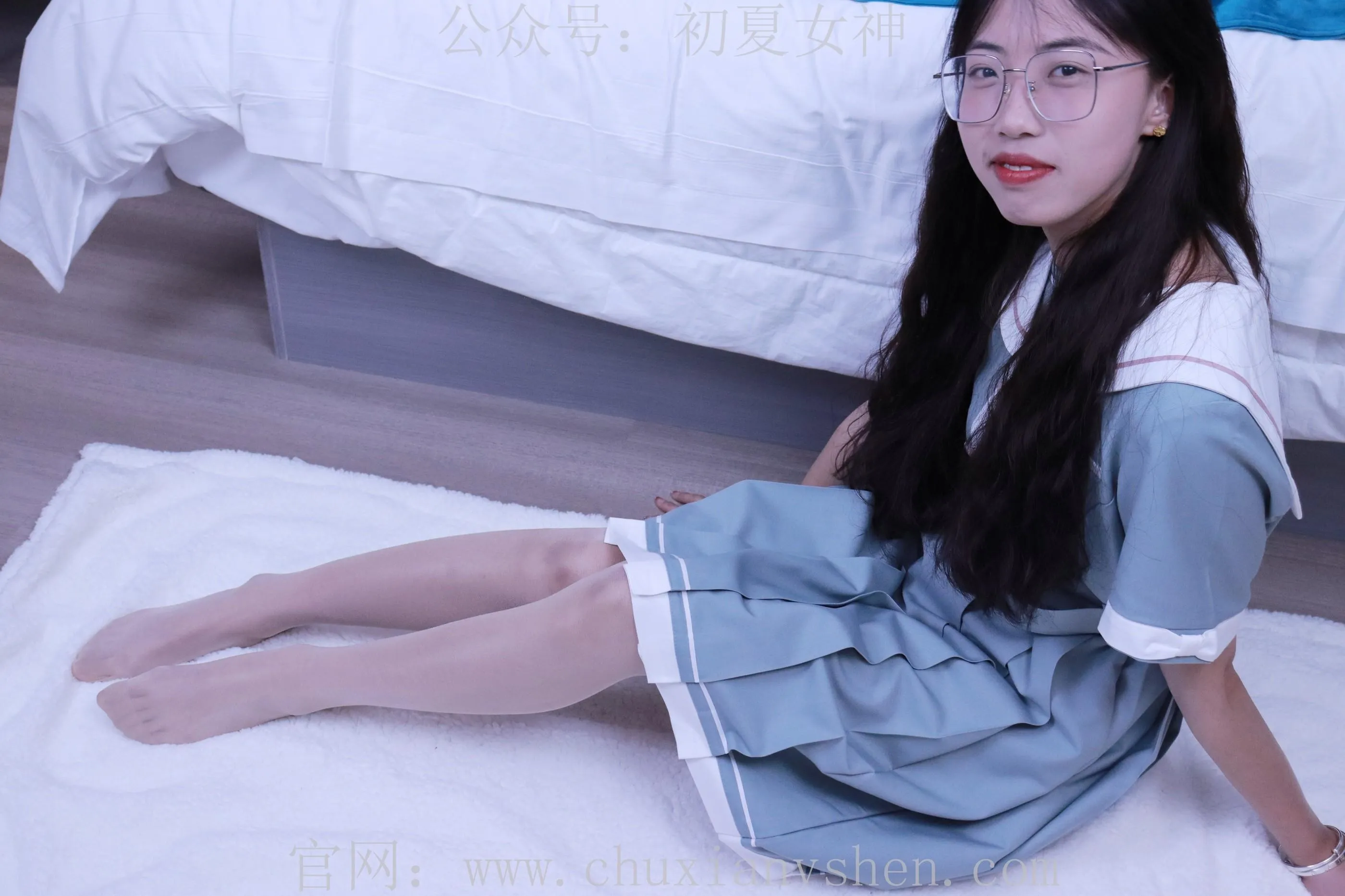 初夏女神 NO.008 雪糕 浅蓝色JK裙搭配小白鞋 [135P]插图5
